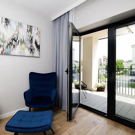 Apartment Modern Apartment, Big Terrace, Lift, Air Conditioning, Old Town