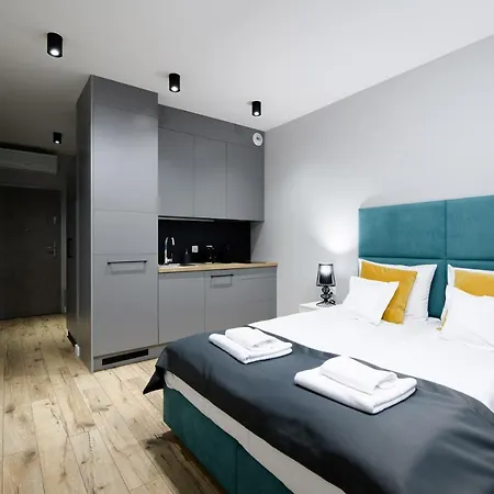 Apartment Modern Apartment, Big Terrace, Lift, Air Conditioning, Old Town